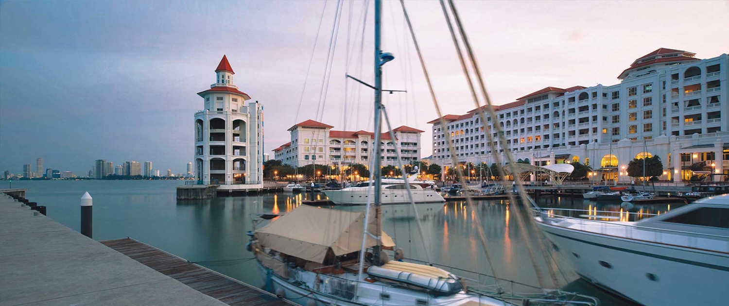 Straits Quay Marina